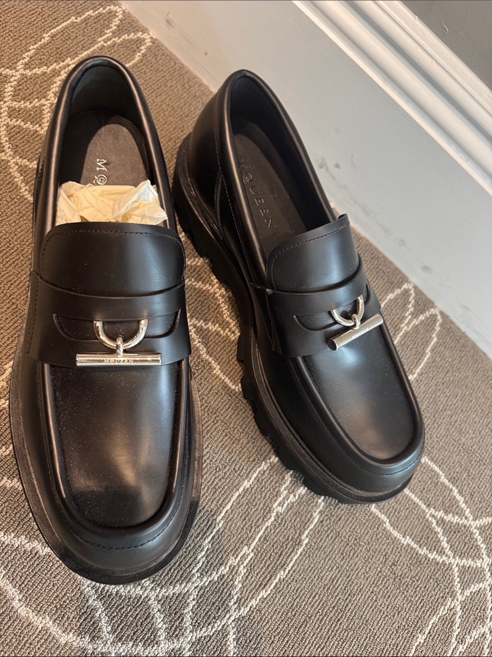 Alexander McQueen loaders black leather never worn size 11 men